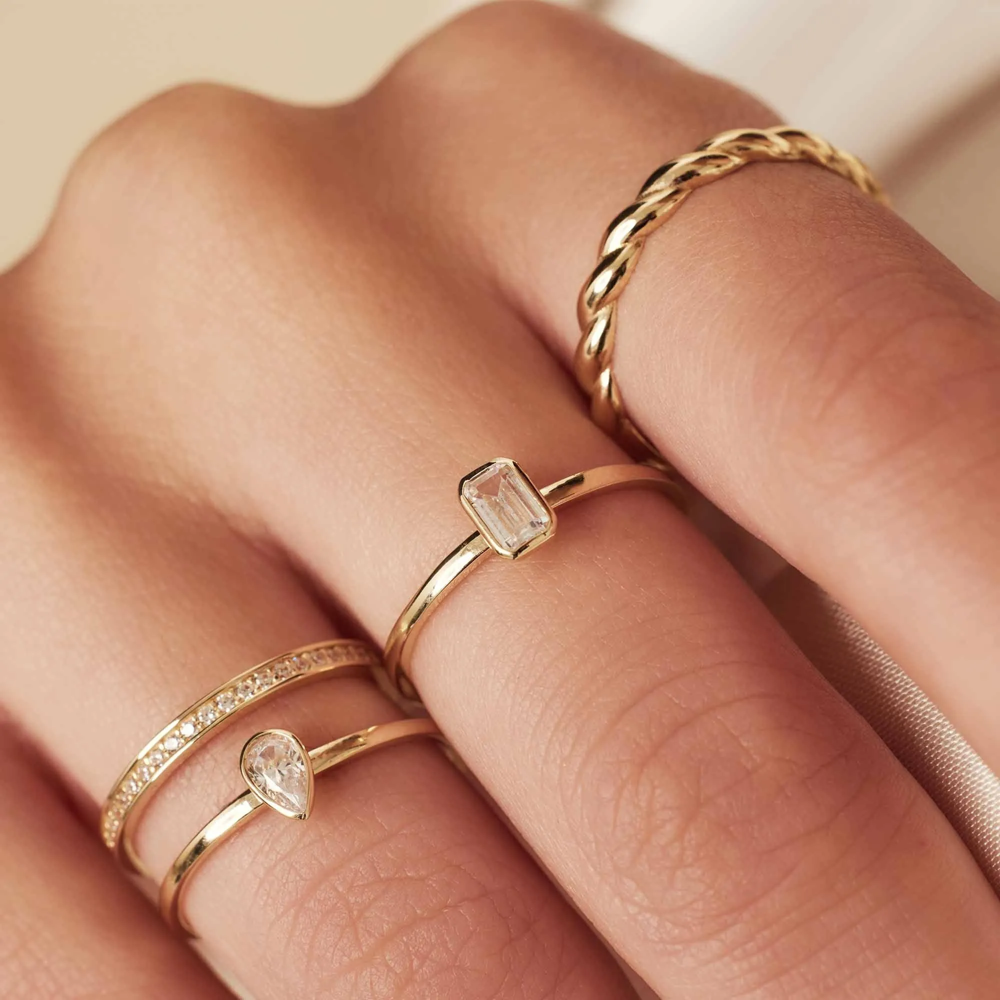 Baguette Genevieve 14 karat gold ring with white zirconia