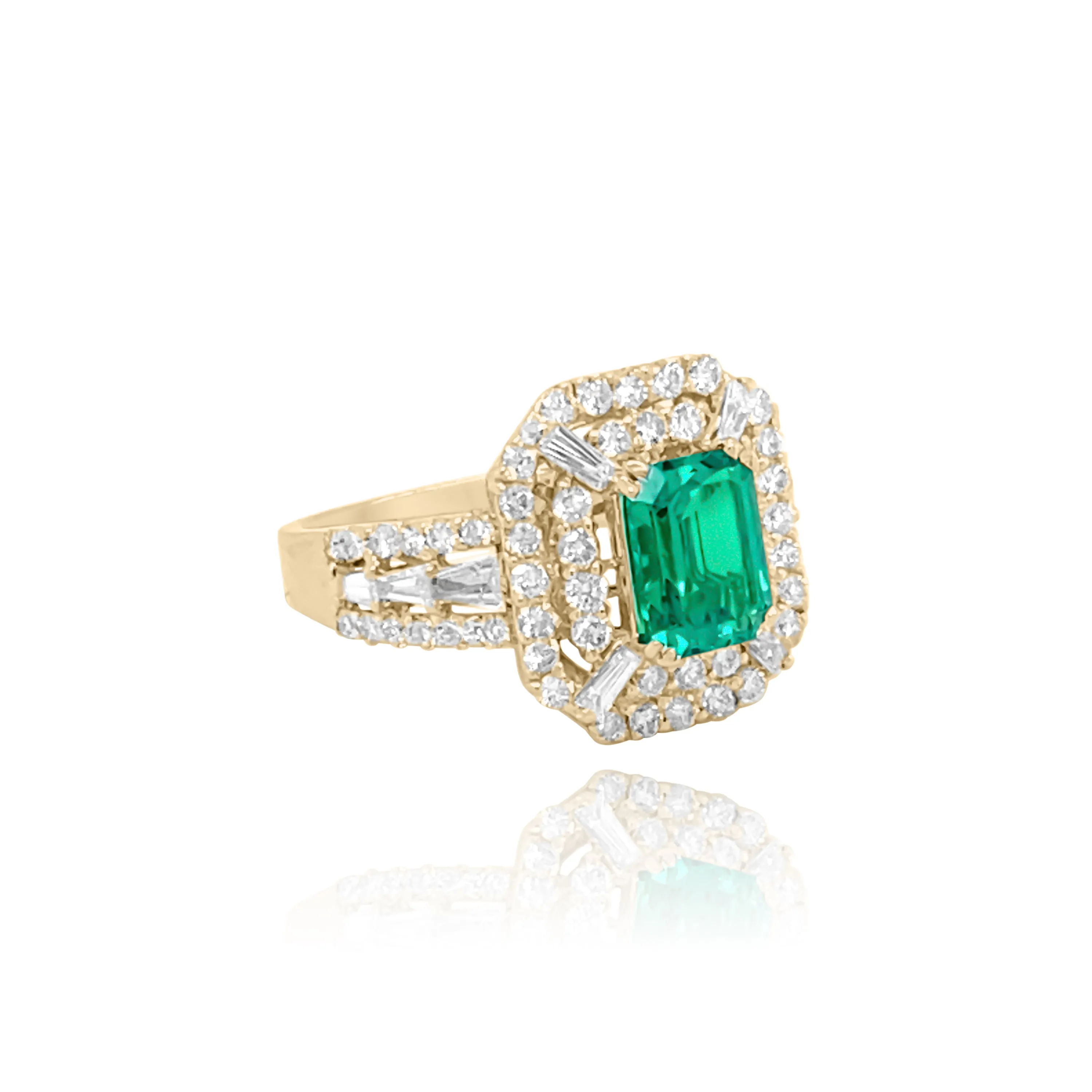DIAMONDS & EMERALD "SANTORINI" RING.