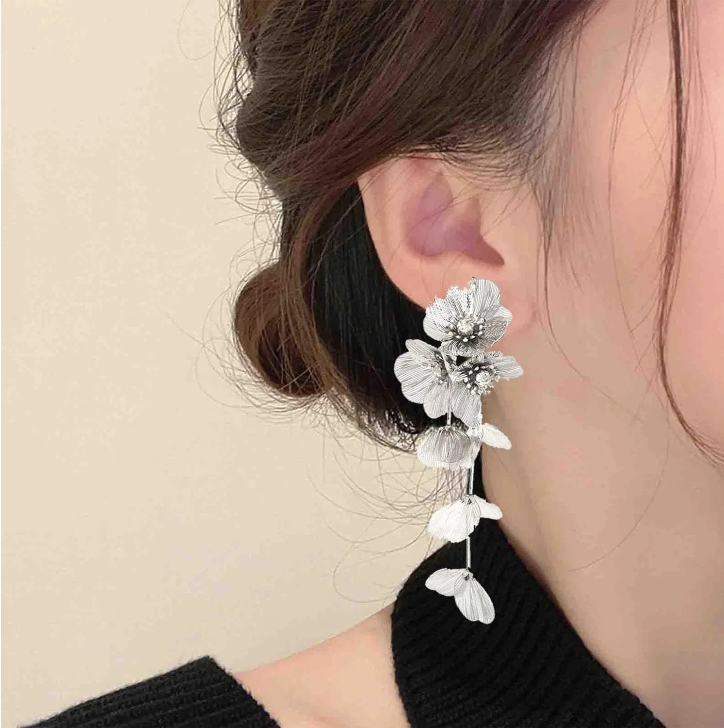 Gold Metal Flower Long Tassel Earrings for Women Crystal Floral Drop Dangle Earrings Statement Bar Ear Drop for Women Bohemian Jewelry for Women