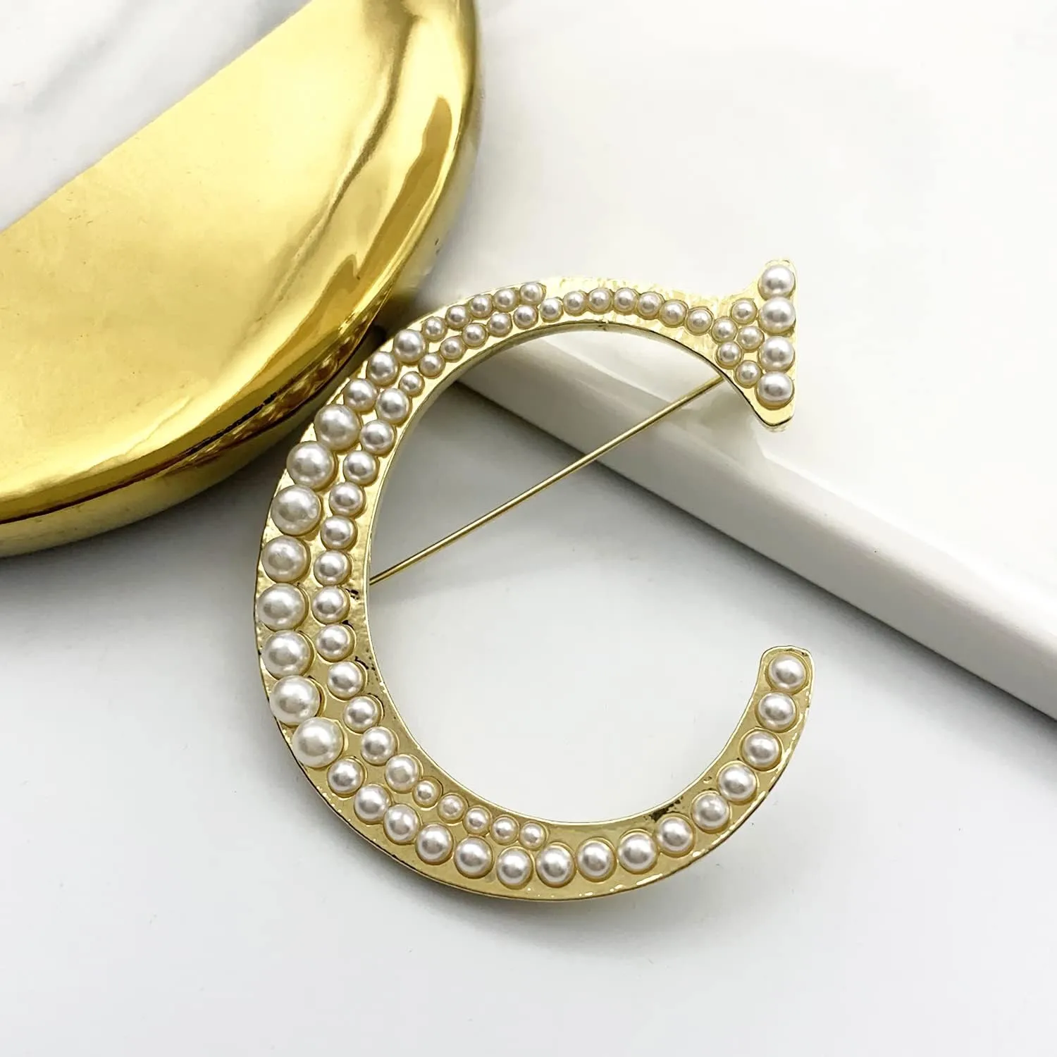 XGALBLA Alphabet Letters(A-Z) Plated Metal Simulated pearl Lapel Pin Brooches Collar for Women girls(Gold Tone)